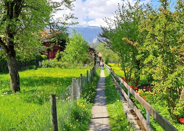 Sawasdee Swiss 公寓 *