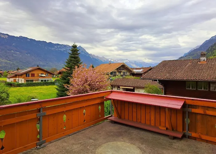 Sawasdee Swiss 公寓 *