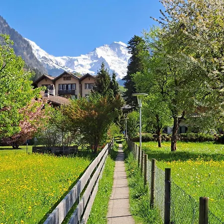 Sawasdee Swiss דירה *